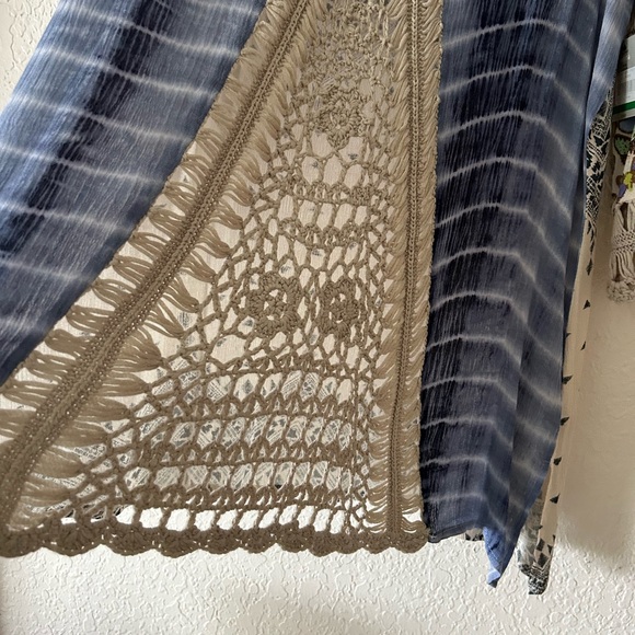 John Mark mixed media tunic. - Picture 4 of 6